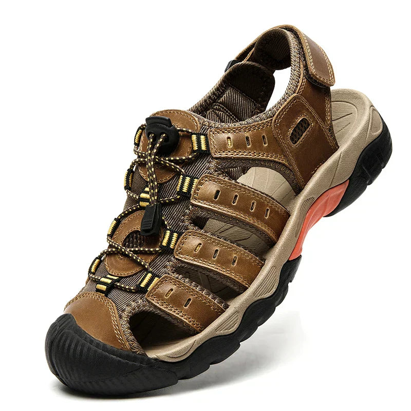 Heren Leren Outdoor Sandalen, bruin, robuust en comfortabel, ideaal voor trekking en strand, met antislip rubberen zool.