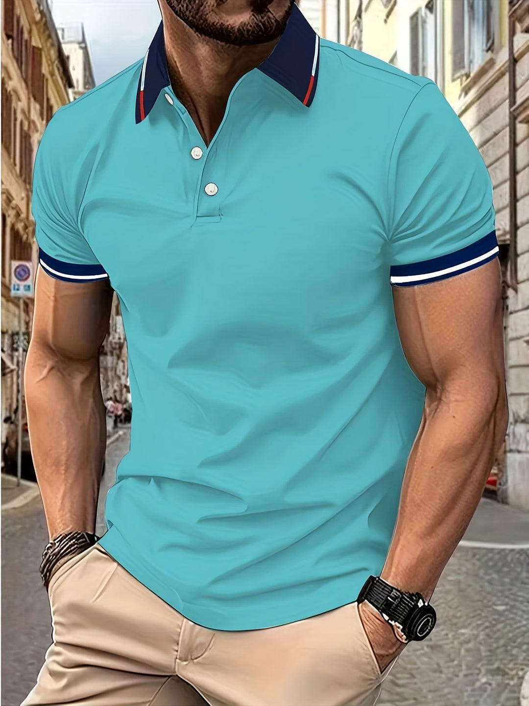 Heren Poloshirt in Meerblauw, knoopdetails, reverskraag, ademend, lichtgewicht, ideaal voor golf en vrije tijd, vooraanzicht.