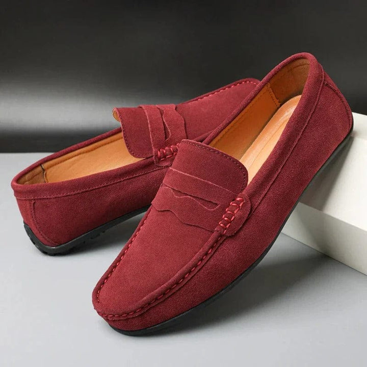 Heren suède loafers, stijlvol in bruin, met gewatteerd voetbed en antislipzool voor de hele dag comfort.