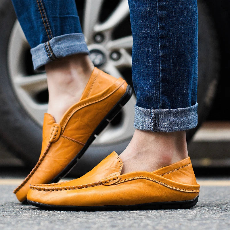 Hoogwaardige heren leren loafers in zwart, klassiek design, elegant, comfortabel, gemaakt van ademend, duurzaam materiaal