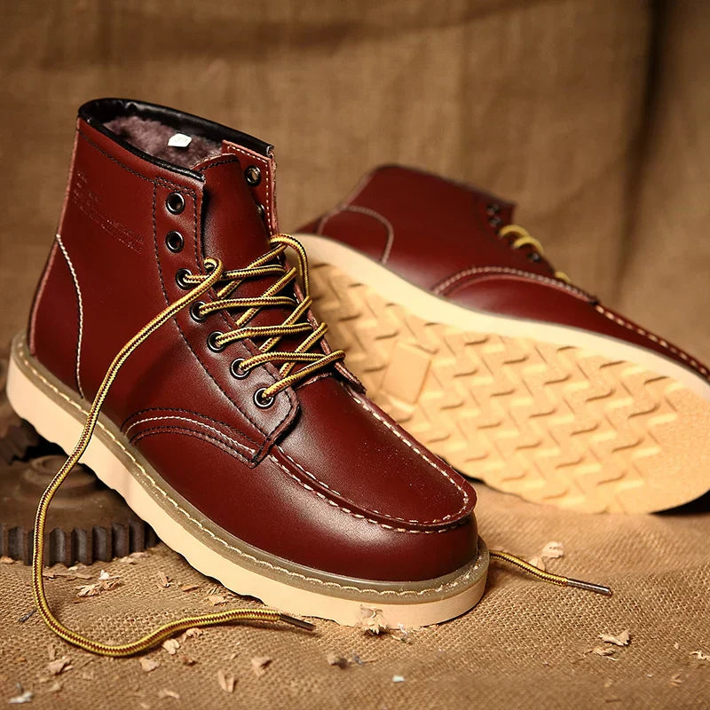 Hoge kwaliteit heren retro leren winterlaarzen, tijdloos design, klassiek silhouet, ideaal voor elegante winteroutfits.