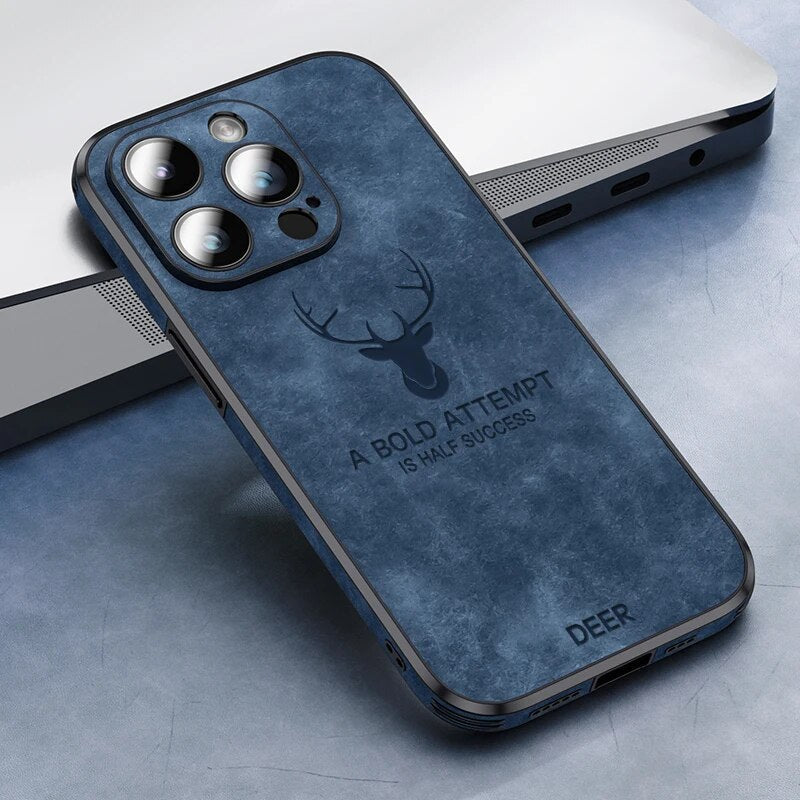 Hoogwaardig suède iPhone hoesje, schokbestendig, groen, met camerabescherming, luxe design, compatibel met iPhone 12-15