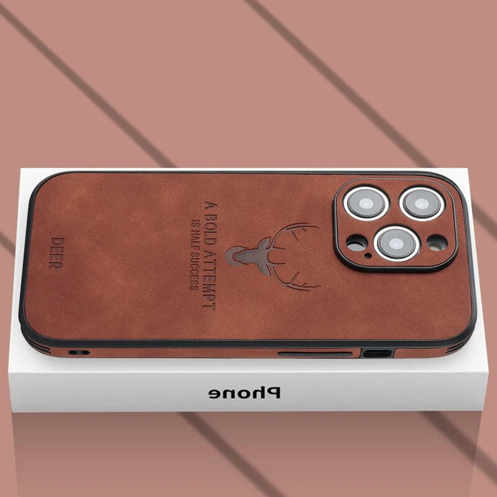 Hoogwaardig suède iPhone hoesje, schokbestendig, groen, met camerabescherming, luxe design, compatibel met iPhone 12-15
