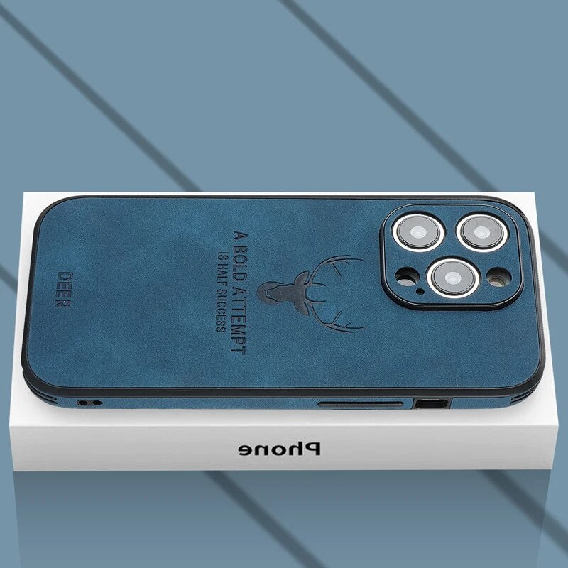 Hoogwaardig suède iPhone hoesje, schokbestendig, groen, met camerabescherming, luxe design, compatibel met iPhone 12-15