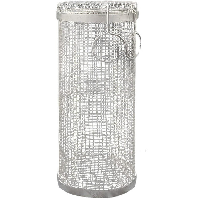 Hoogwaardige metalen grillmand met ergonomische handgrepen voor gelijkmatig grillen op gas- en houtskoolbarbecues.