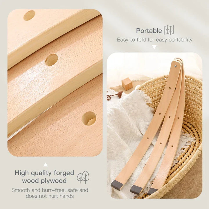 Houten baby activiteitenboog met hangend houten speelgoed, ideaal voor de zintuiglijke stimulatie en motorische ontwikkeling van baby's.