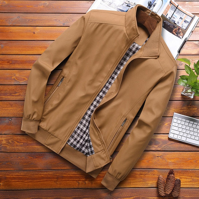 Lichtgewicht Hugo heren zomerjas, waterdicht met knopen, ideaal voor casual of smart-casual look.