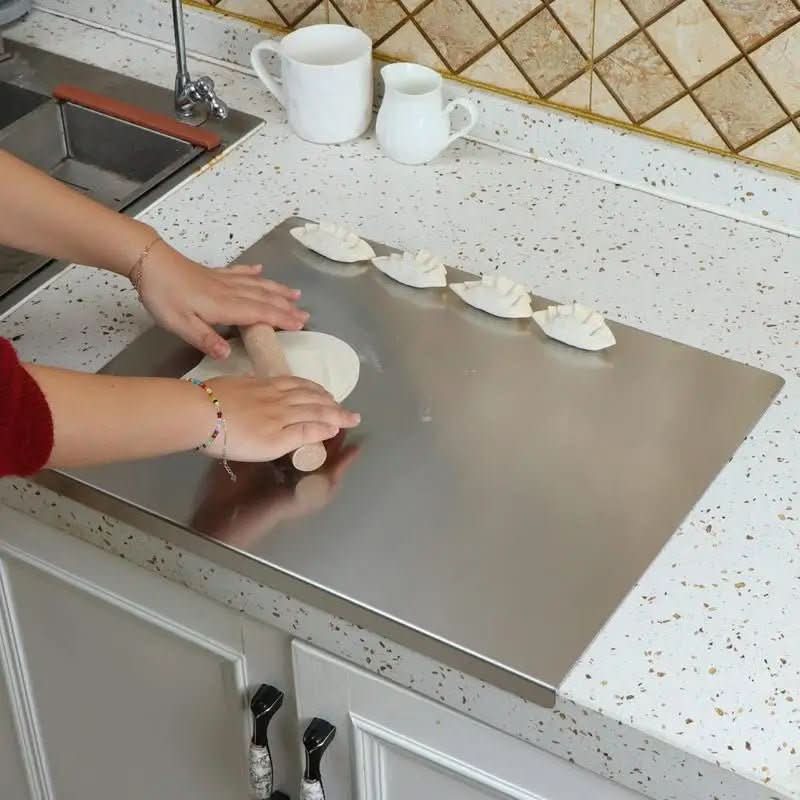 Professionele RVS snijplank voor het hygiënisch snijden van vlees, groenten en fruit. Vaatwasserbestendig design.