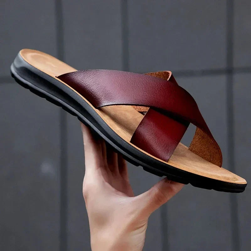 Zomerse herensandalen van Italiaans leer, slip-on, comfortabel en modieus