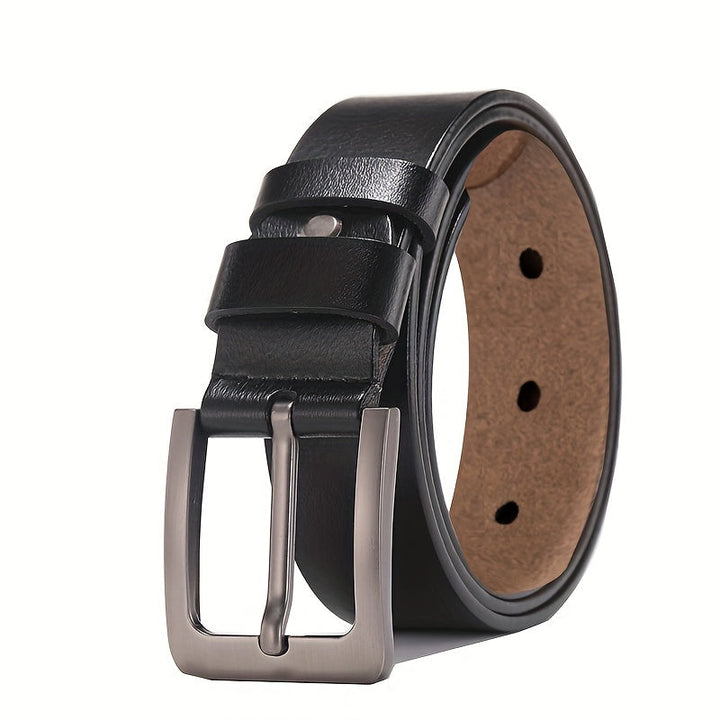 Hoge kwaliteit bruine herenriem met elegante pin-gesp. Duurzaam en verstelbaar, een essentieel herenaccessoire.