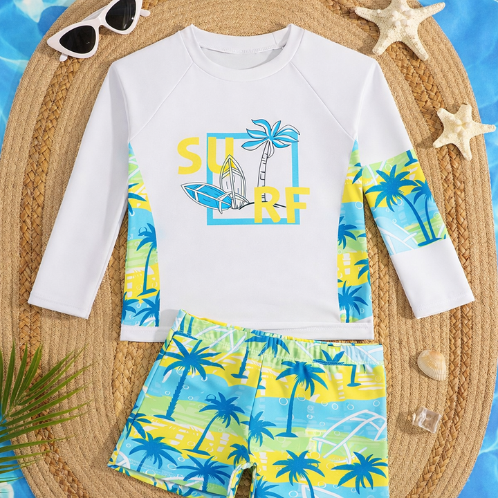 Jongens zwemset voor waterpret: rash guard en zwemshorts, comfortabel en snel drogend.