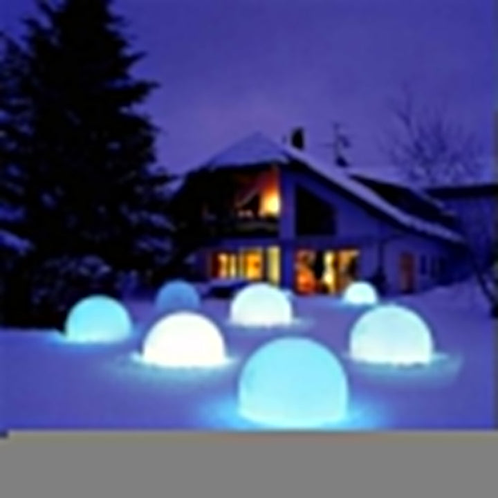 Waterdichte LED bol - draadloos, weerbestendig met 16 kleurvarianten voor sfeervolle binnen- en buitenverlichting.