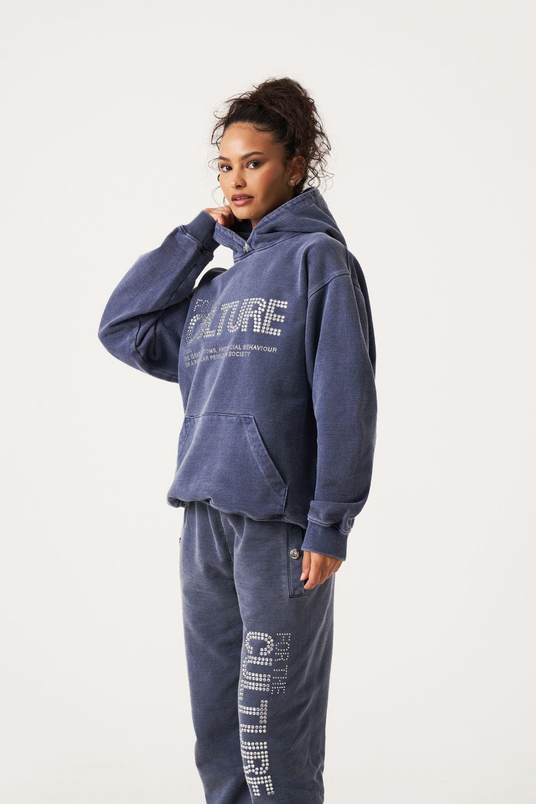 Herenhoodie, casual en comfortabel, ideaal voor elk seizoen, met klassiek ontwerp en zacht materiaal.