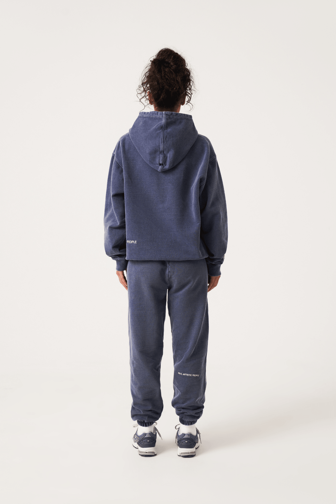 Herenhoodie, casual en comfortabel, ideaal voor elk seizoen, met klassiek ontwerp en zacht materiaal.