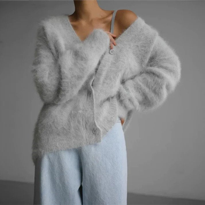 Comfortabele kasjmier cardigan in een zachte grijstint, elegant en veelzijdig voor dames.
