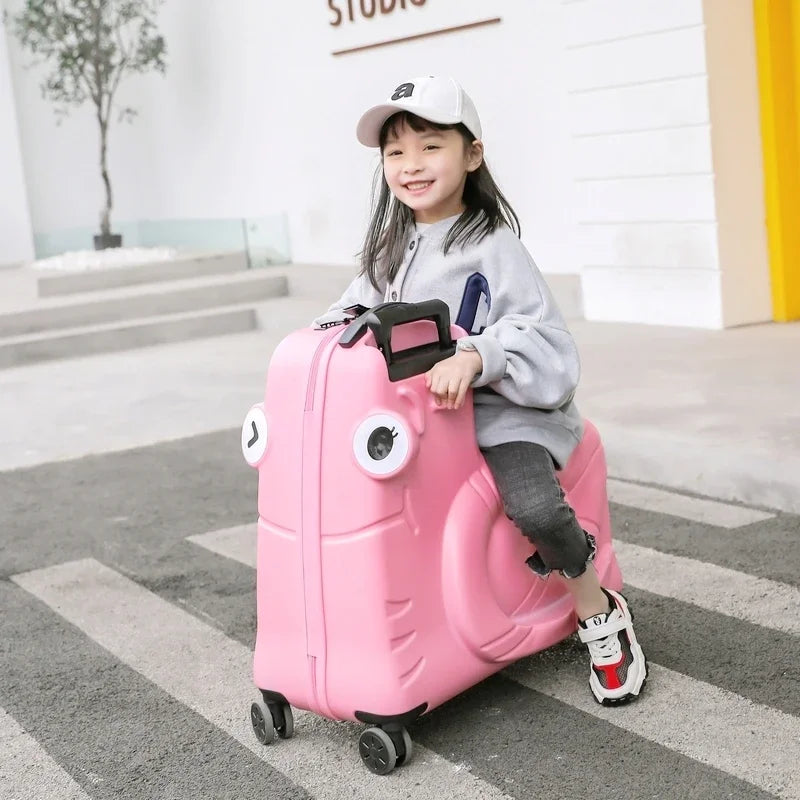 Compacte kinderzitkoffer met scooterfunctie; de perfecte handbagage voor vakanties vol plezier.