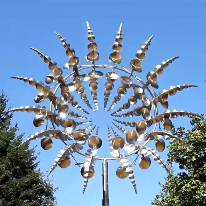Kinetische 3D metalen windmolen voor in de tuin, met stijlvol ontwerp, weerbestendig en aangestuurd door wind, voor buitengebruik.