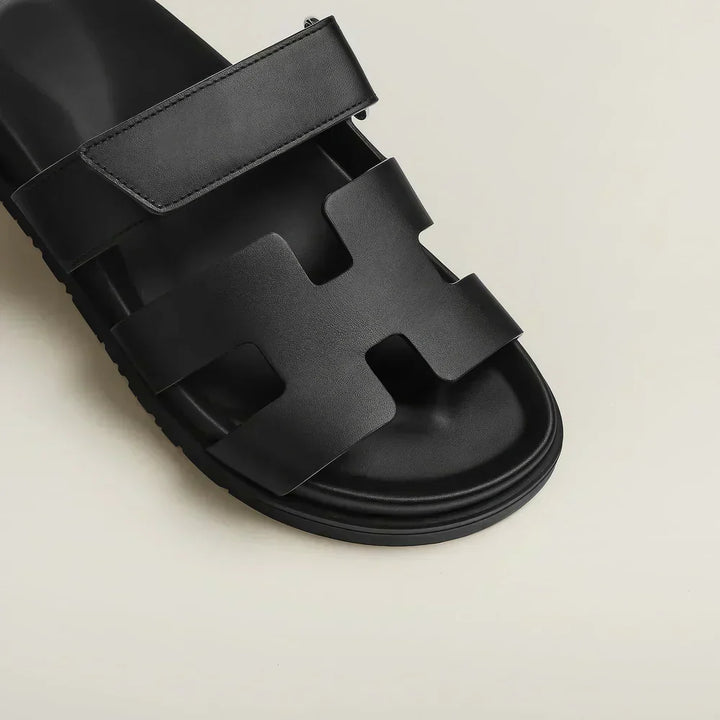 Klara Chypre Sandalen met hak en verstelbare bandjes voor vrouwen.