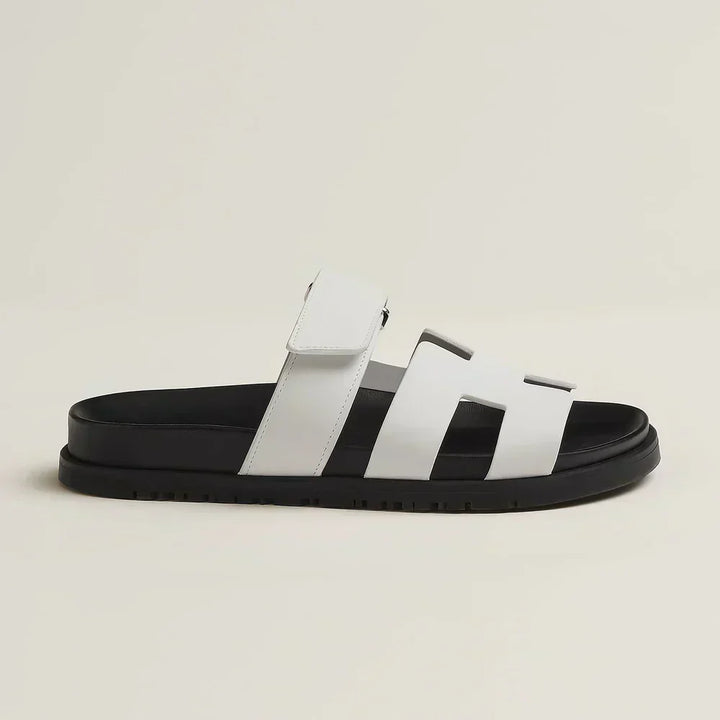 Diverse kleuren van Klara Chypre Sandalen zij aan zij.
