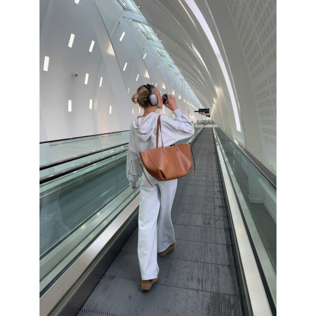 Klassieke dames schoudertas in vintage stijl, elegant en ruim, ideaal voor dagelijks gebruik en reizen, verkrijgbaar in bruin, zwart, taupe.