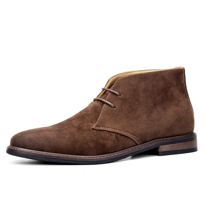 Klassieke heren desert boots van elegant leer, stevige rubberen zool, tijdloos ontwerp, veelzijdig te combineren.
