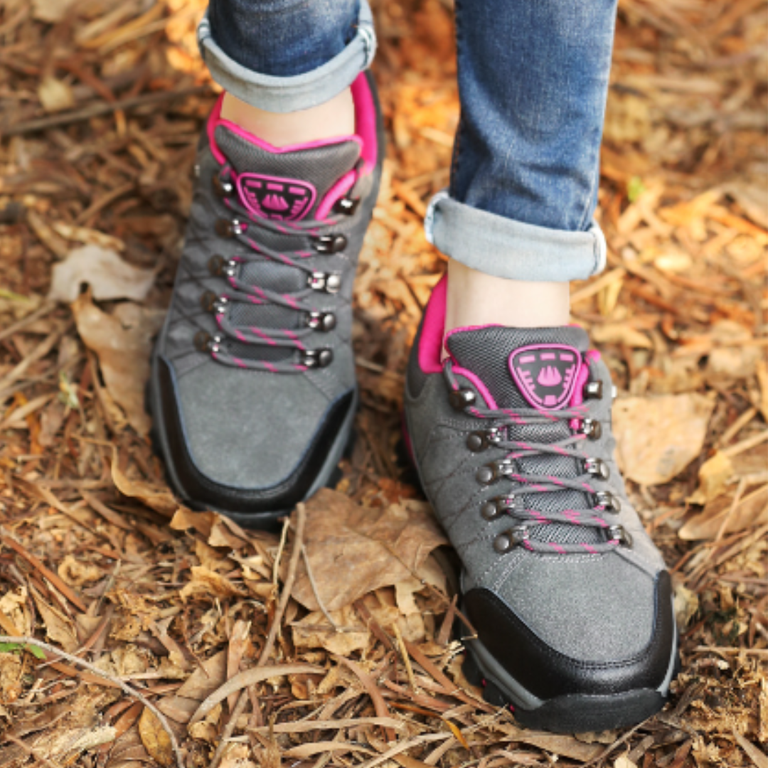 Klassieke orthopedische damesschoenen met antislipzool, ideaal voor wandelen, verkrijgbaar in de kleuren grijs, paars, rozerood en zwart.