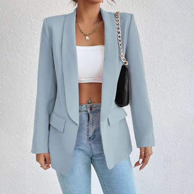 Zwarte Heidi damesblazer, tijdloos en veelzijdig, ideaal voor een professionele look.