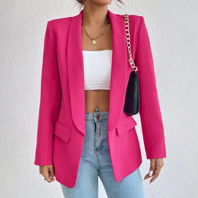Groene Heidi damesblazer, een stijlvolle aanvulling op uw garderobe.