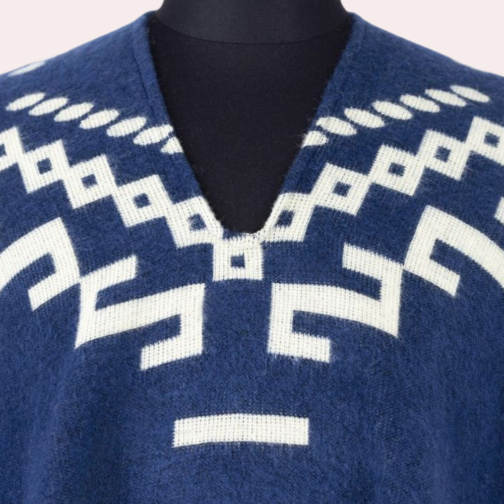 Fudus winterponcho voor heren in rood, gemaakt van polyester, biedt stijl en warmte voor koude dagen, veelzijdig te combineren.