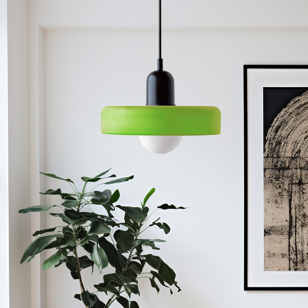 Sfeervolle hanglamp, kleurrijk glas, Bauhaus.