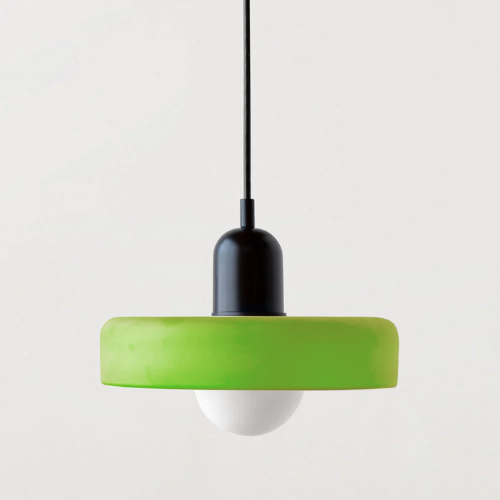 Kleurrijke Bauhaus lamp, glas, interieur design.