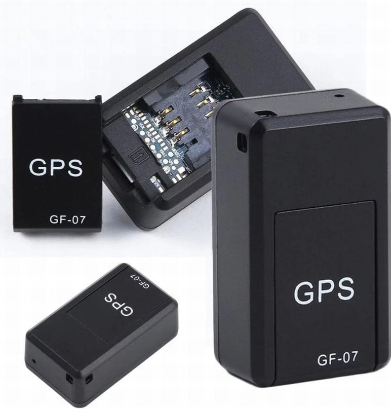 Compacte magnetische mini GPS tracker, discreet te monteren, biedt wereldwijde real-time bewaking voor voertuigen.
