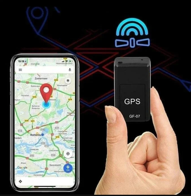 Compacte magnetische mini GPS tracker, discreet te monteren, biedt wereldwijde real-time bewaking voor voertuigen.