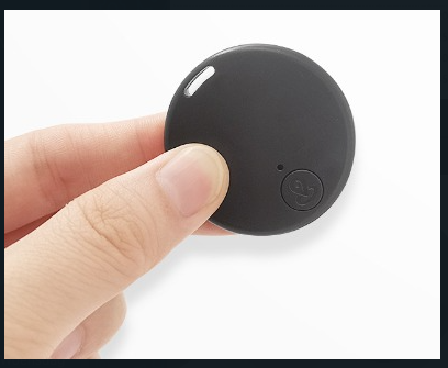 Compacte MicroMag Mini GPS-tracker met magnetische bevestiging, ideaal voor realtime locatiebepaling op metalen oppervlakken.