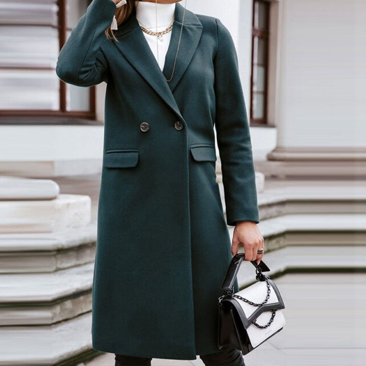 Trendy lange manteljas met knopen voor vrouwen, voegt een vleugje tijdloze elegantie toe aan elke outfit.