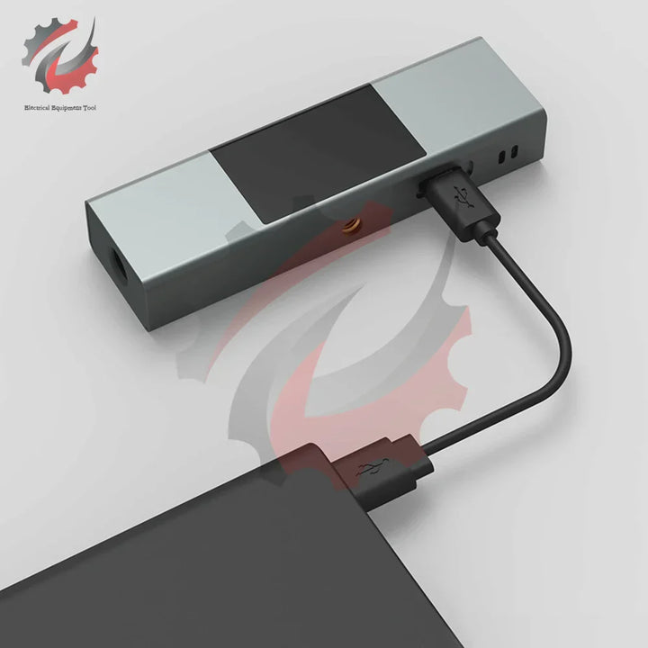 Precisie laserwaterpas, compact ontwerp, moderne look, Type-C-aansluiting, ideaal voor bouwprojecten en thuisgebruik.