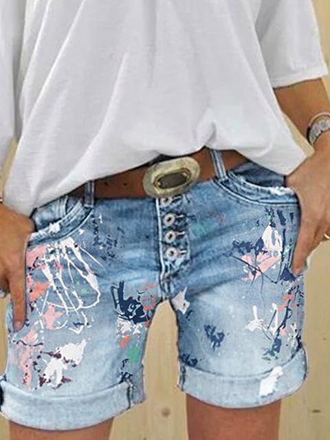 Casual dames denimshorts met uniek multi-knoop patroon, veelzijdig te combineren voor elke gelegenheid.