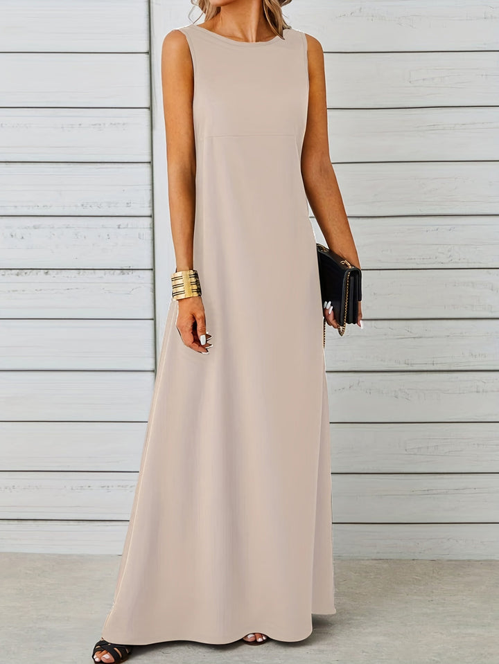 Emelia Maxi-jurk casual beige met elegante pasvorm voor zomer en lente.