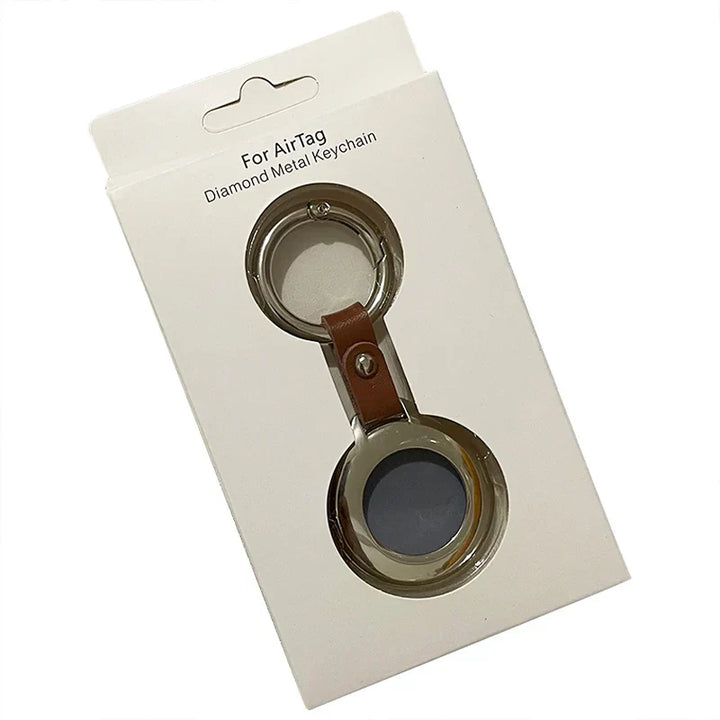 Lederen hanger AirTag hoes, beschermt tegen krassen en stoten.
