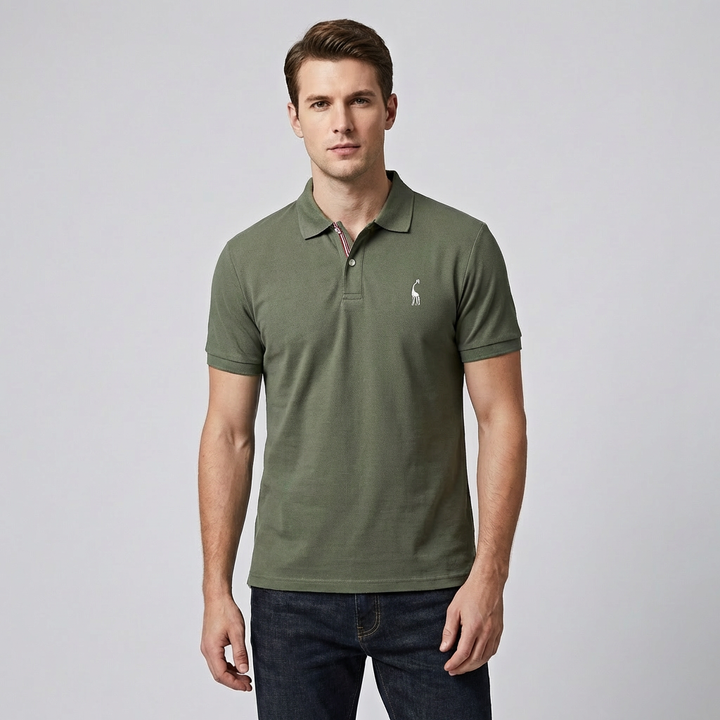 Zwart heren poloshirt met korte mouwen, ideaal voor een comfortabele zomerse outfit.