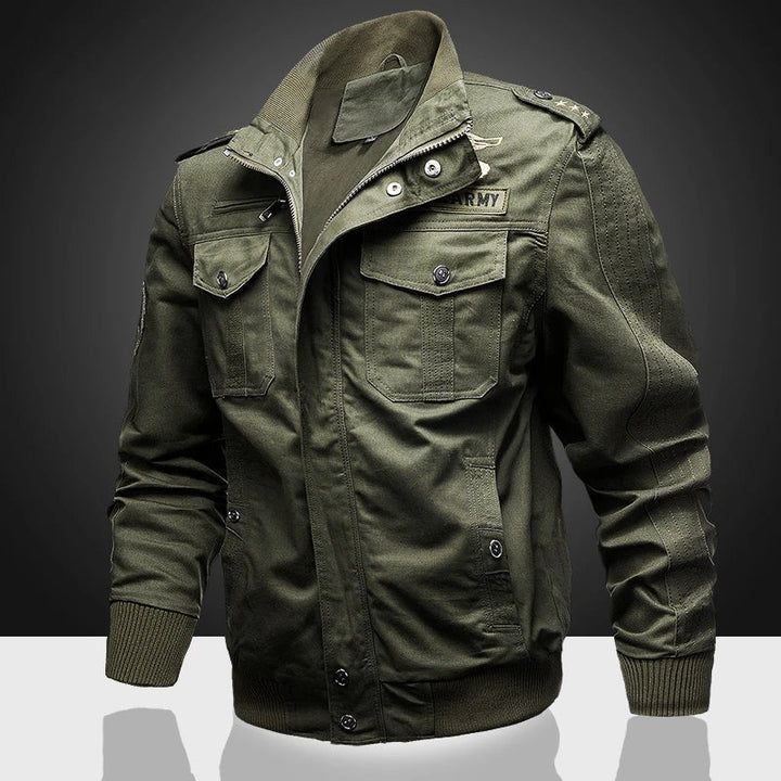Lichtgewicht heren outdoorjas: ademend, weerbestendig, sportief, beige, met capuchon en ritszakken, ideaal voor buiten.