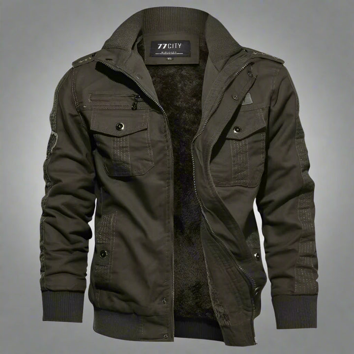 Lichtgewicht heren outdoorjas: ademend, weerbestendig, sportief, beige, met capuchon en ritszakken, ideaal voor buiten.