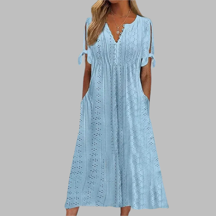 Lichte Boho midi jurk met vloeiende snit en elegante details in blauw voor de zomer, damesmode