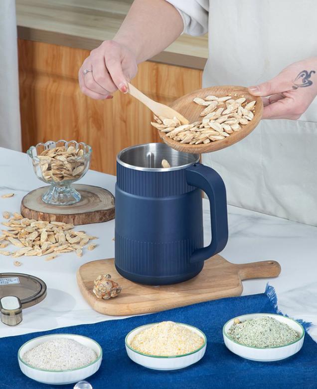 Krachtige roestvrijstalen graanmolen, maalt granen tot fijn meel, met modern design, ideaal voor de keuken.