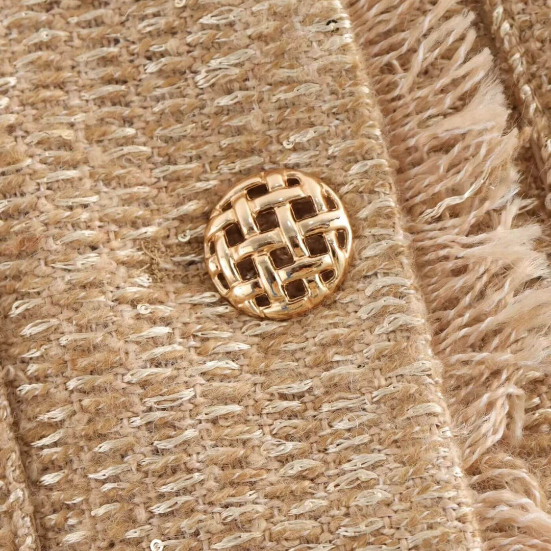 Dames Lena Tweedjas, gestructureerd met gouden details, ideaal voor een elegante, comfortabele en veelzijdige uitstraling.