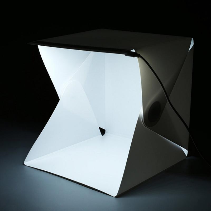 Lichtbox voor fotostudio, ideaal voor productfotografie, compact formaat, gelijkmatige verlichting, witte achtergrond.