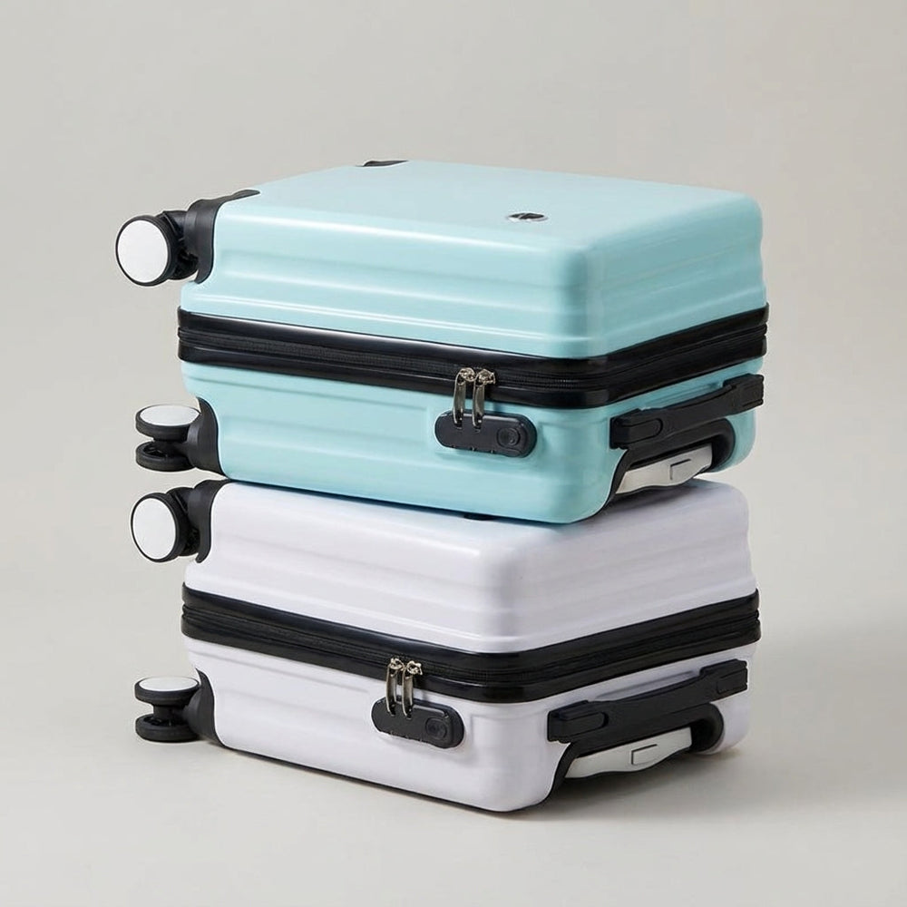 Compacte Litecase reiskoffer, perfect als duurzame handbagage voor uw vakantie.
