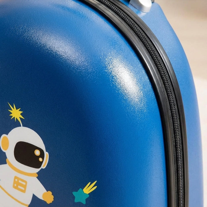 Duurzame lichtgewicht rolkoffer voor kinderen, met soepele wielen en comfortabel verstelbaar handvat. Compacte reiskoffer.