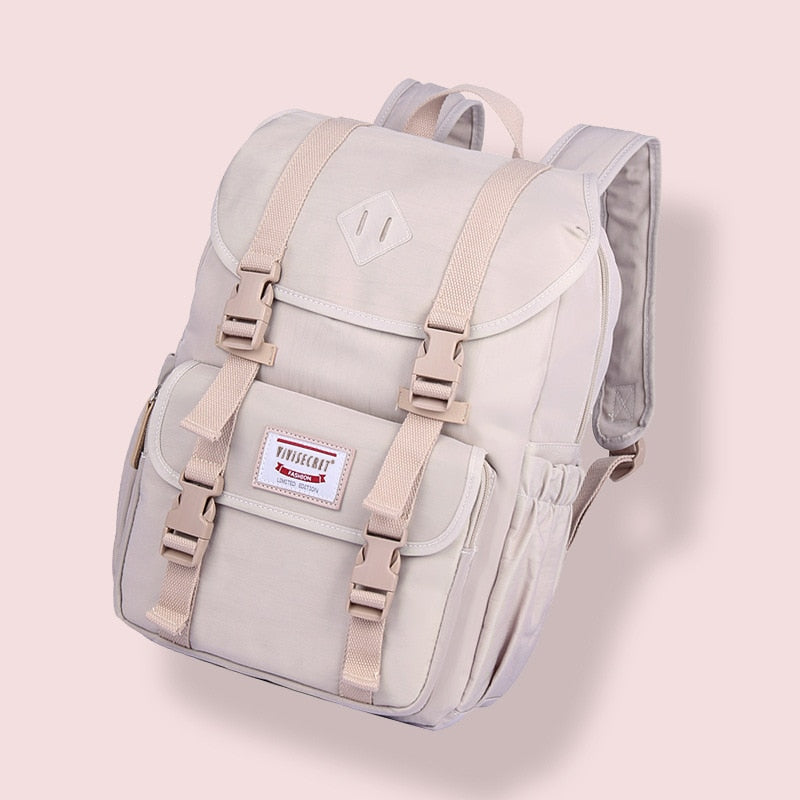 Ruime lichtgewicht rugzak met gewatteerd laptopvak, perfect voor werk, studie of georganiseerde dagtrips.