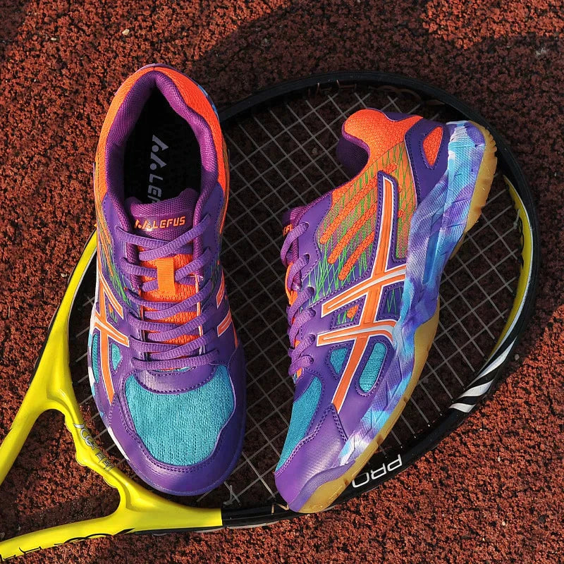 Paarse dynamische sportschoenen, lichtgewicht en ademend, ideale keuze voor comfort en stijl, perfect voor heren workout.